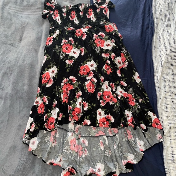 Torrid Floral off shoulder Smocked Hi-Lo Maxi Dress 3 - Picture 2 of 4